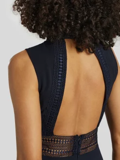 Abendkleid mit Spitzeneinsatz