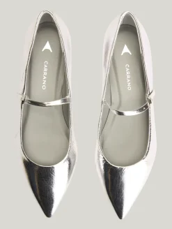 Ballerinas mit Riemen