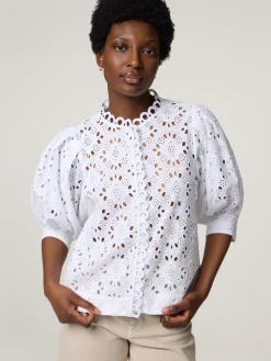 Bluse mit Lochspitze