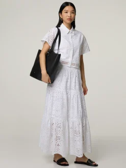 Bluse mit Lochstickerei