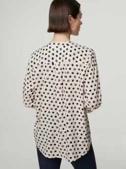 Bluse mit Punkten