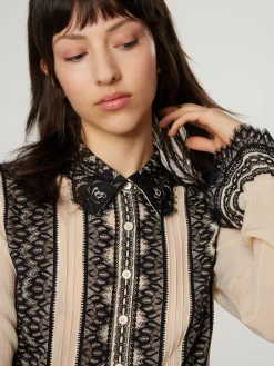 Bluse mit Spitze