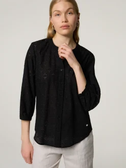 Bluse mit Stickereien