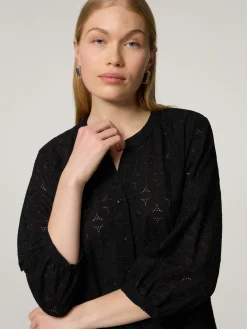 Bluse mit Stickereien