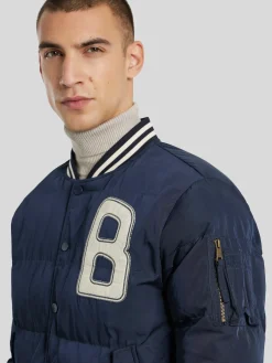 Bomberjacke im College-Look