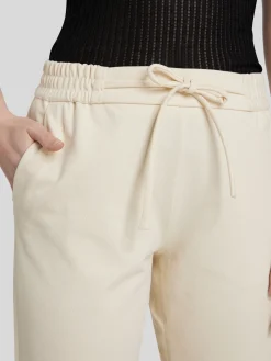 Chino im Jogging-Look