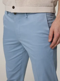 Chino im Regular Fit