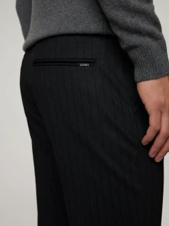 Chino im Regular Fit PISA