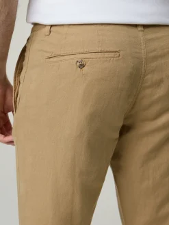 Chino im Straight Fit