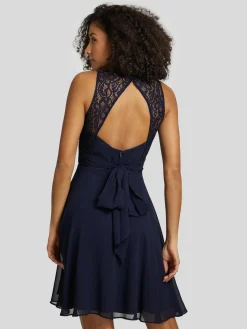 Cocktailkleid mit Spitze