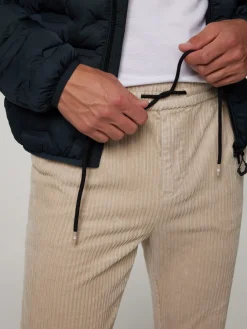 Cordhose im Jogg-Look