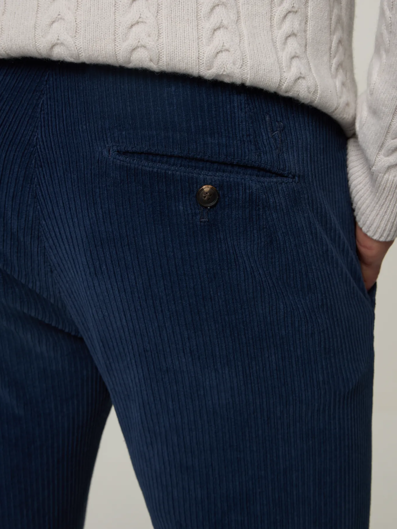 Cordhose im Regular Fit MANTOVA