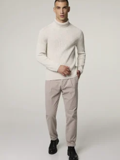 Cordhose  im Tapered Fit