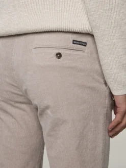 Cordhose  im Tapered Fit