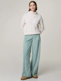 Cordhose mit weitem Bein