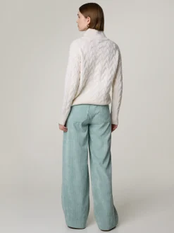 Cordhose mit weitem Bein