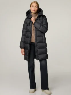 Daunenmantel im Shaped Fit