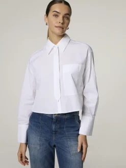 Hemdbluse mit Krawatte