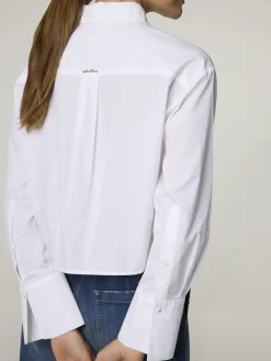 Hemdbluse mit Krawatte