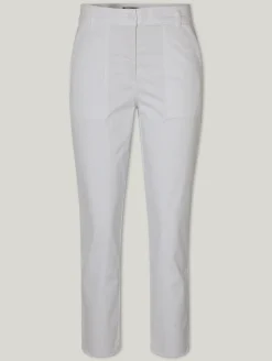 Hose im Feminine Fit