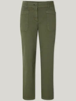 Hose im Feminine Fit