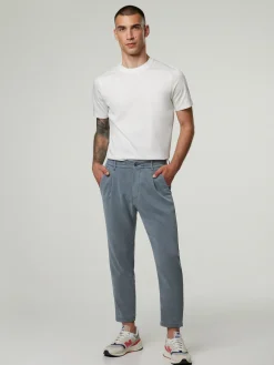 Hose im Tapered Fit CHASY