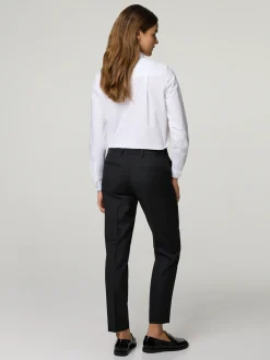 Hose mit Bügelfalte