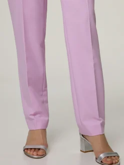 Hose mit Bügelfalte