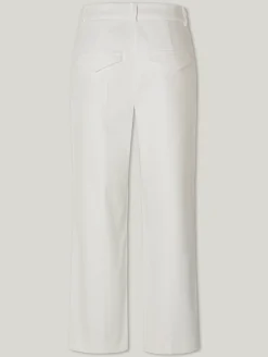 Hose mit Bügelfalte
