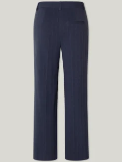 Hose mit Nadelstreifen