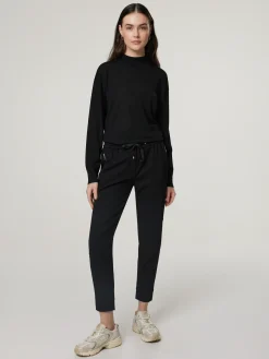 Hose mit schmalem Bein TONTTA