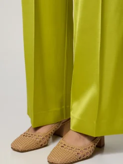 Hose mit weitem Bein