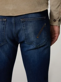 Jeans im Carrot Slim Fit DIAN