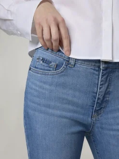 Jeans im Feminine Fit