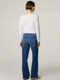 Jeans im Flared Fit DEW