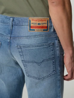 Jeans im Regular Fit D-FINITIV