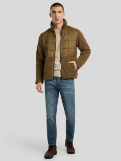 Jeans im Regular-Tapered Fit