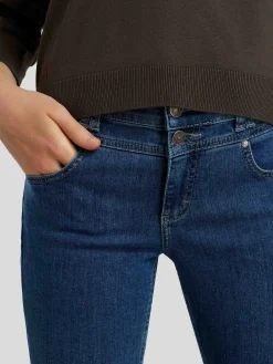 Jeans im Skinny Fit BUTTON