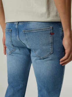 Jeans  im Slim Fit D-STRUKT