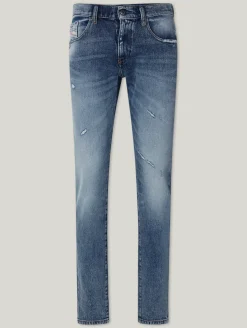 Jeans im Slim Fit D-STRUKT