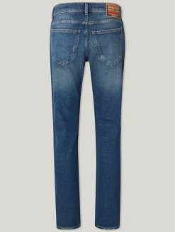 Jeans im Slim Fit STRUKT