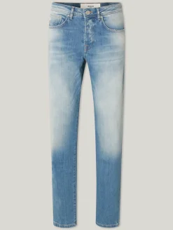 Jeans im Tapered Fit