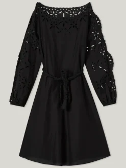 Kleid mit Lochstickerei