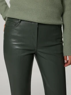 Kunstlederhose im Regular Fit