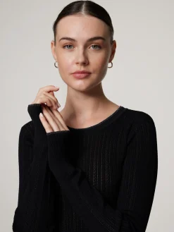 Langarmshirt mit Lochstickerei