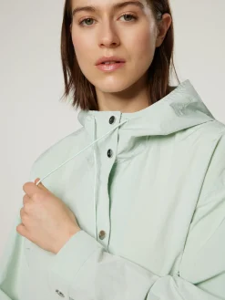 Leichte Jacke mit Kapuze