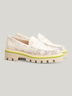 Loafer mit Lochstickerei