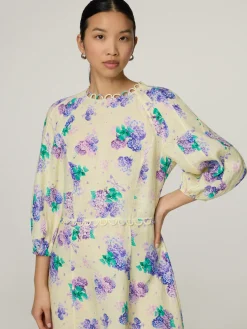 Minikleid mit Leinen