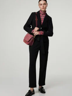 Paperbaghose im Feminine Fit FAQUS