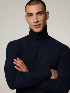 Pullover im Slim Fit